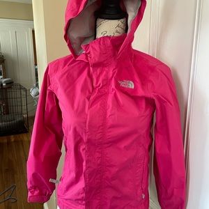 Hot pink north face wind and rain kids jacket. Size medium. Age 9-11.